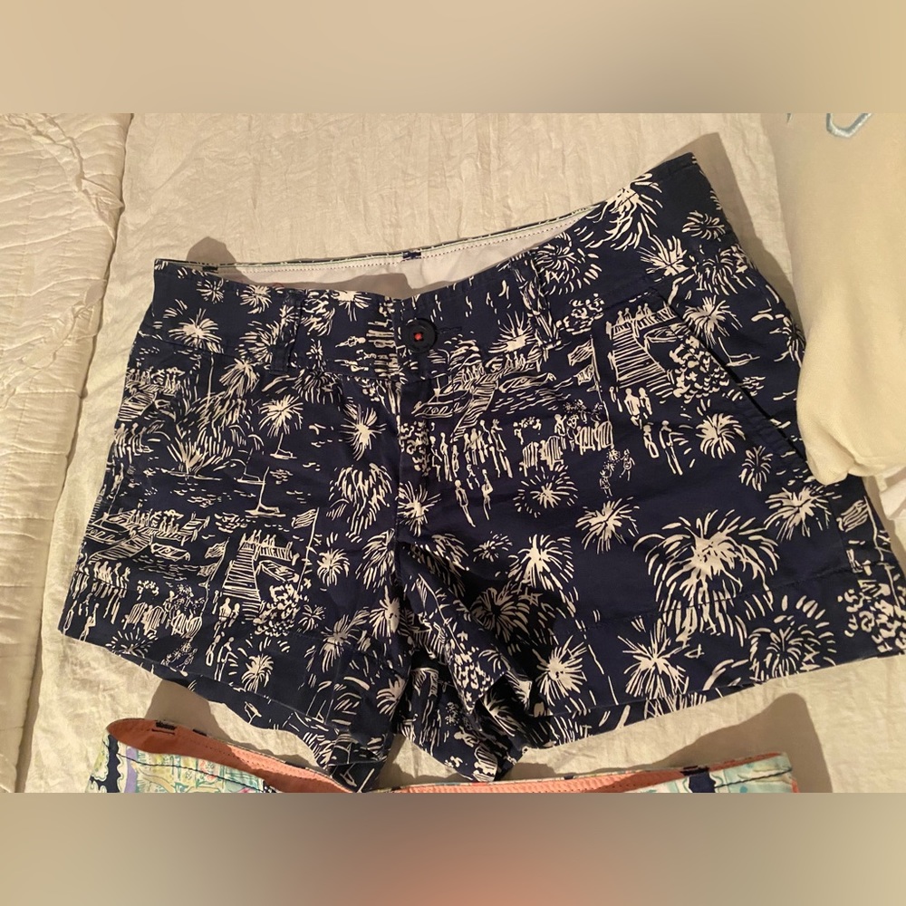 Rare Lilly Pulitzer fireworks shorts